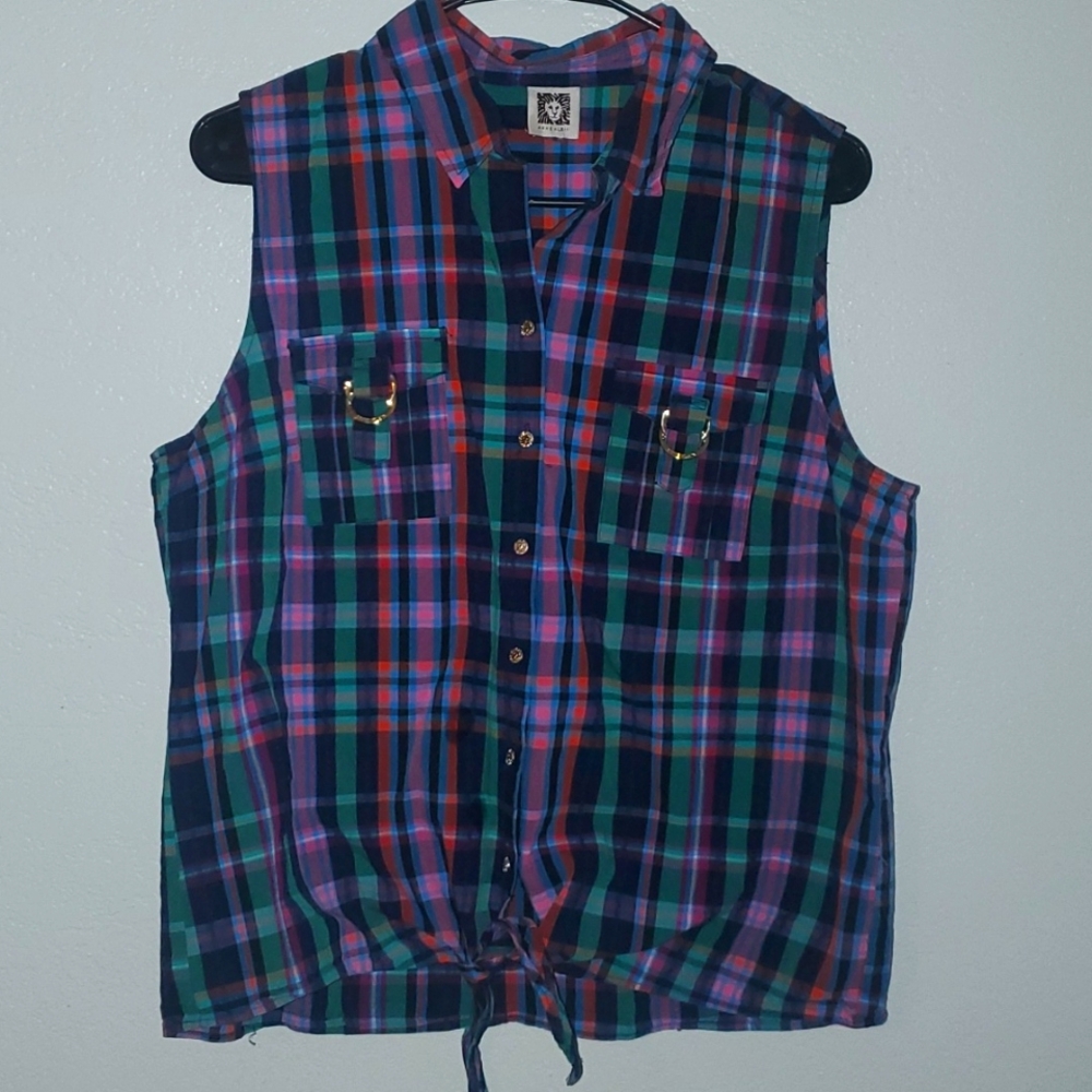 Plaid sleeveless top